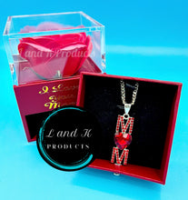 Load image into Gallery viewer, “Mom" (Vertical) Red Rose Gift Box