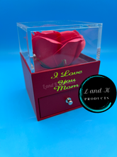 Load image into Gallery viewer, &quot;Mama Y Hija&quot; Red Rose Gift Box
